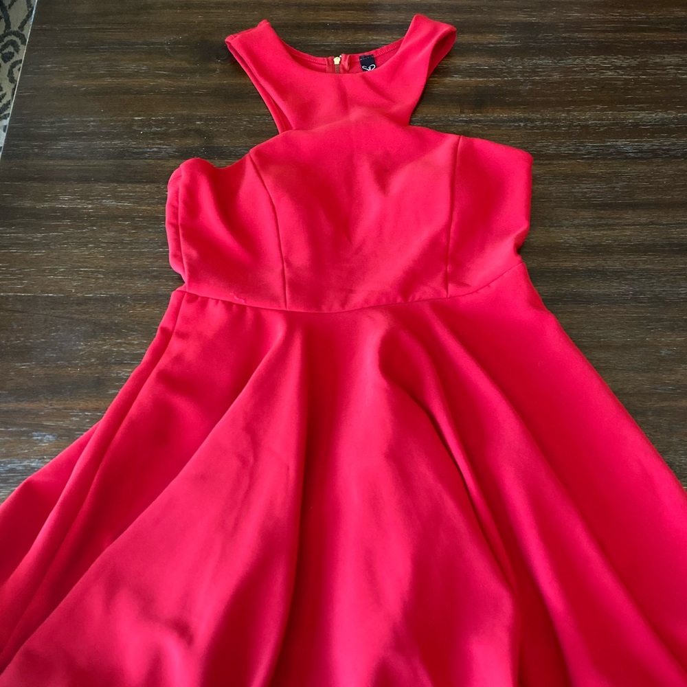 Red Dress - Picture 1 of 5